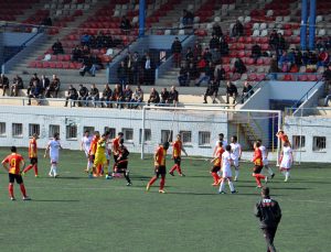 İdmanocağı 1: 2 Gürpınarspor