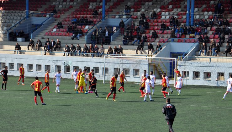 İdmanocağı 1: 2 Gürpınarspor